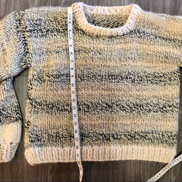 Hand Knit Chunky Vintage Sweater - Picture 9 of 10